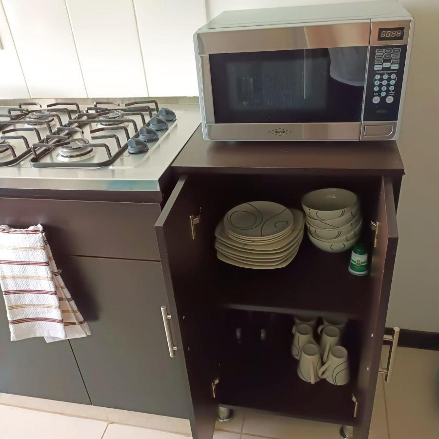 Apartamento Cerca Parque Del Cafe Con Piscina 몬테네그로 외부 사진
